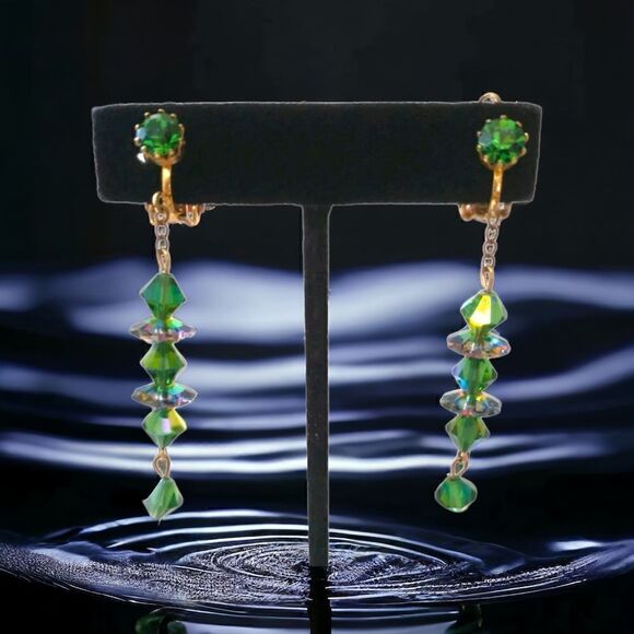 Vintage AB Crystal Earrings Dangle Drop Green Faceted Green Gold Tone Art Deco. - Picture 1 of 16